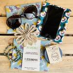 Nos pochettes imperméables ont été conçues pour transporter vos produits d’hygiène solides (savons, shampoings…)

Elles peuvent aussi accueillir et protéger votre téléphone, lunettes de soleil, bijoux sur la plage ou à la piscine 🏝️ 

Ou encore se rendre très utiles dans le sac pour vos protections menstruelles lavables ☺️

Bref, un indispensable pour l’été ☀️ 

Et toujours fabriquées dans notre petit atelier en Provence à partir de matières premières sélectionnées en cohérence avec notre démarche zéro déchet 🌱

À retrouver sur notre shop éthique www.les-zecolonomiks.com 📦 

Disponible également auprès des revendeurs :
📧pascale@les-zecolonomiks.com 

#zerodechet #zerowaste #artisanatfrancais #plage #soleil #sable #savon #shampoingsolide #telephone #lunettedesoleil #bijoux #été #summer #provence #vaucluse #lislesurlasorgue #velleron